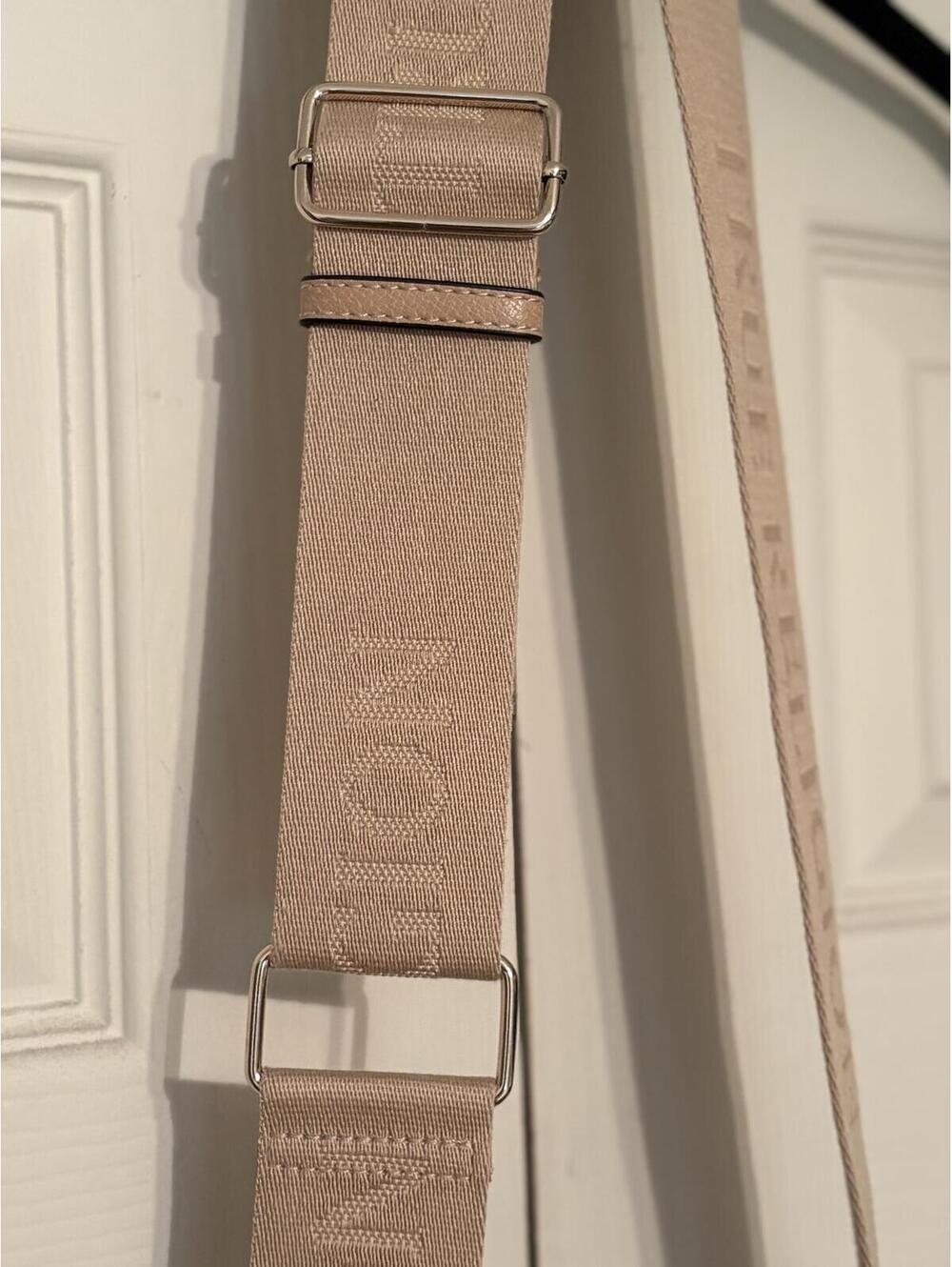 True Religion Mini Horseshoe Crossbody Bag Beige Gold Logo Y2K 2000s - Picture 4 of 9